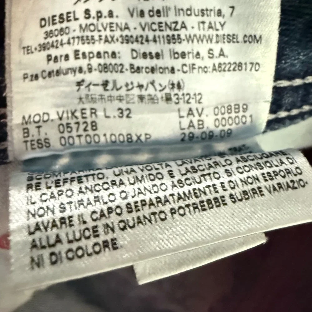Diesel Viker Mens Jeans 36x32 Straight Leg Distressed Blue Wash 008B9 Button Fly